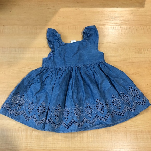 Gap denim dress 12-18m - Picture 2 of 3